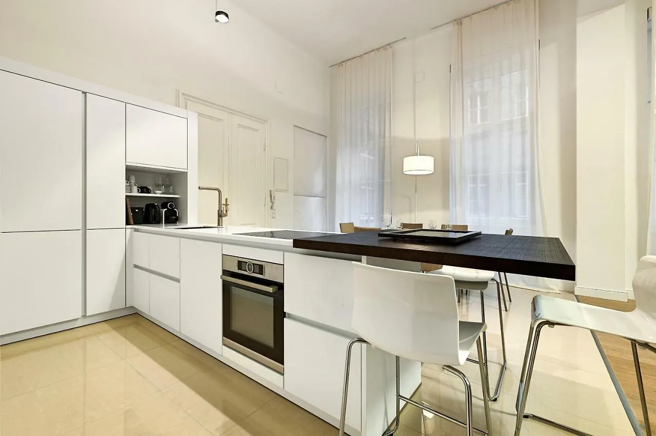 Central Luxury Apartment Vienna 0*,